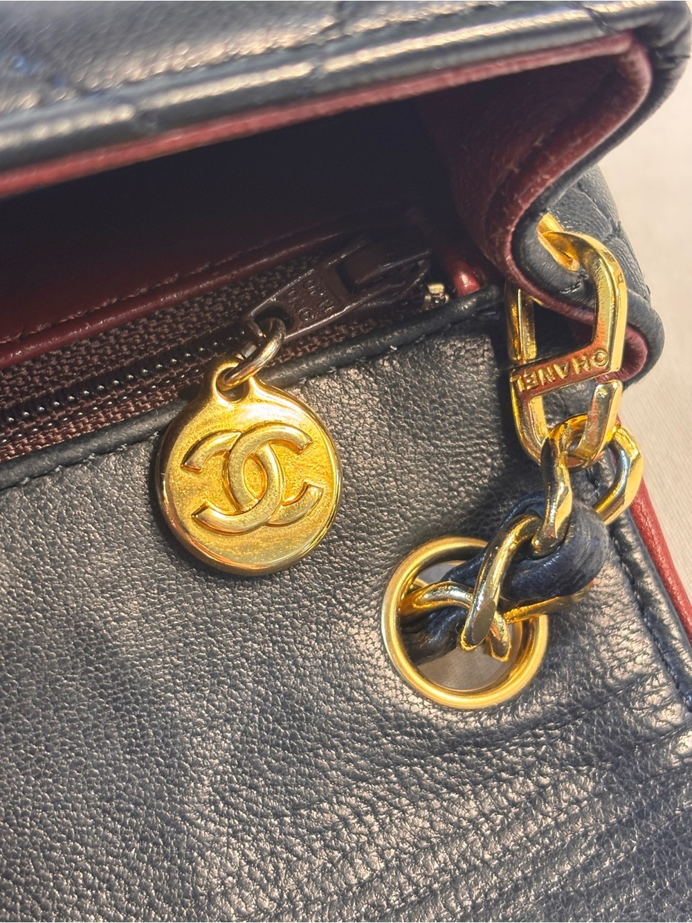 Beautiful Chanel Mini Square Lambskin - Picture 14 of 16
